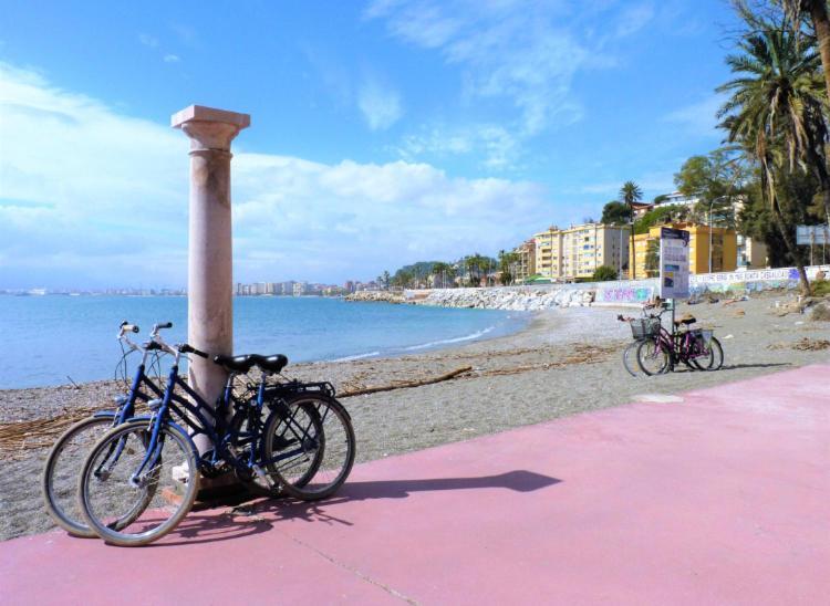 Apartamento En La Playa En Paseo Maritimo Málaga Eksteriør billede